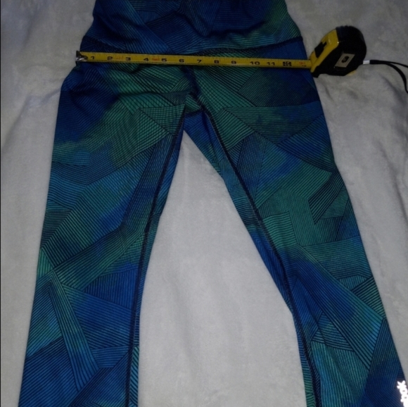 REEBOK ACTIVEWEAR YOGA CAPRI. WOMENS XS. - Picture 7 of 11